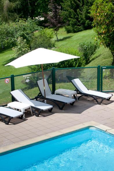 Hotel Du Lac Lacapelle-Viescamp Esterno foto