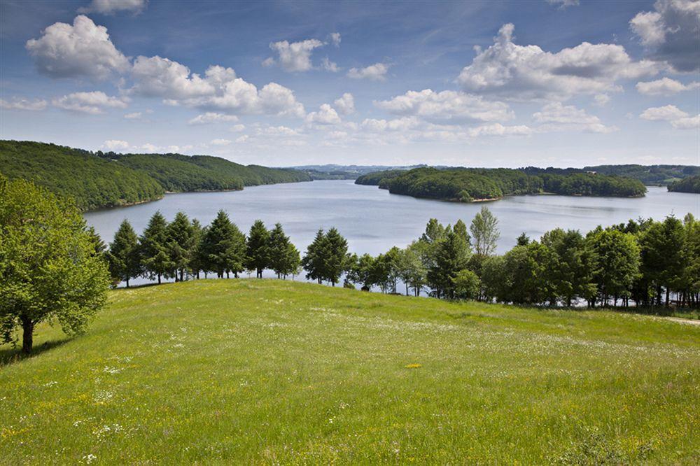 Hotel Du Lac Lacapelle-Viescamp Esterno foto